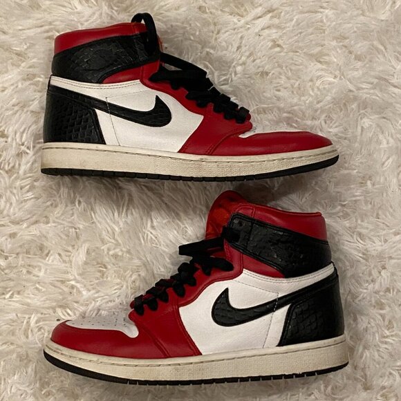 Nike Air Jordan 1 Retro High Satin Snake Chicago (W) – Size 7.5 - Picture 6 of 8